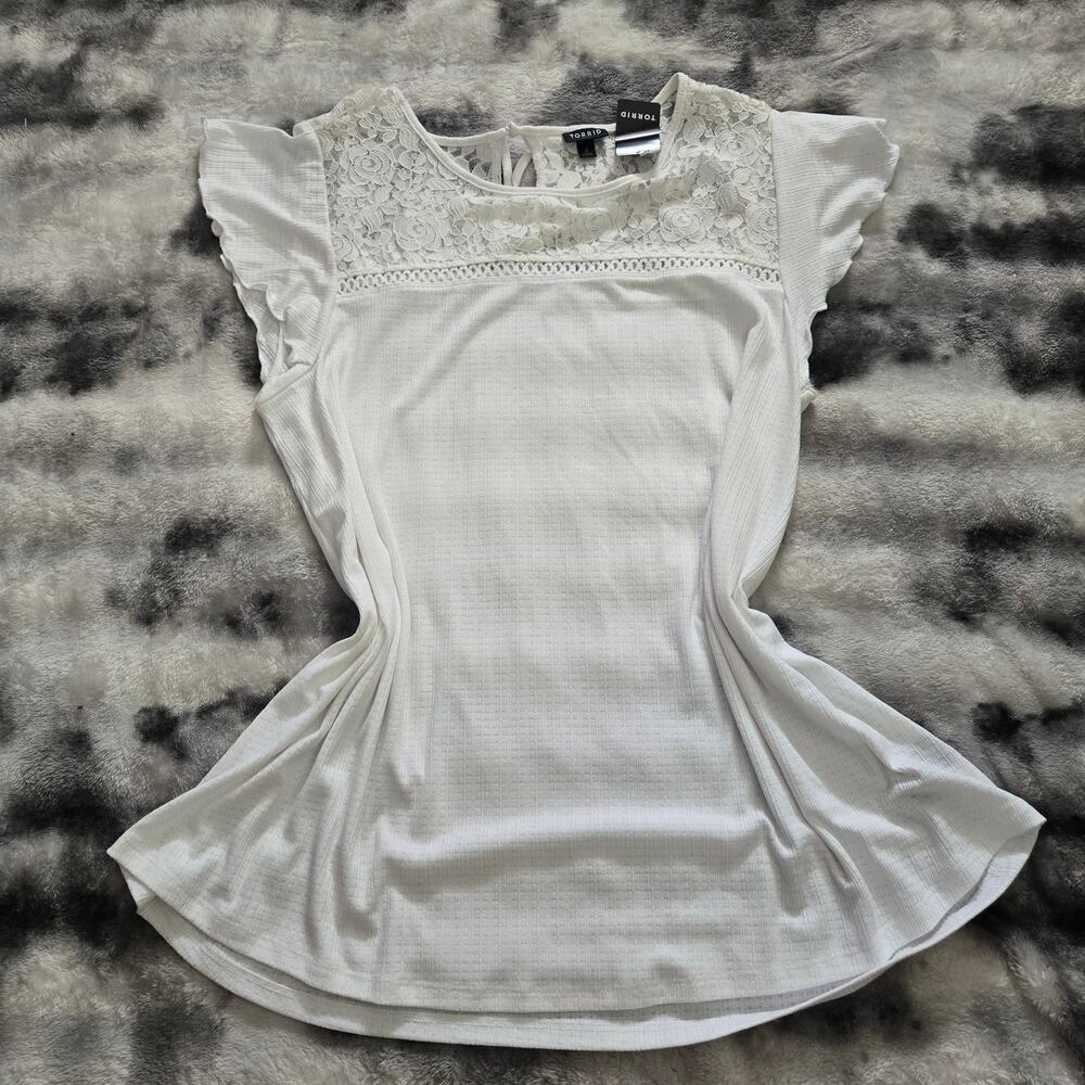 Torrid White Lace Short Sleeve Top 2X NWT Feminine Classic Fit Blouse - Picture 2 of 4